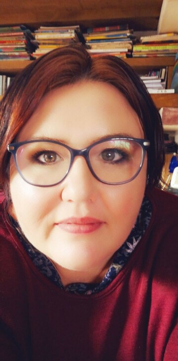 Leona, 41 Wellington, Western Cape, South Africa