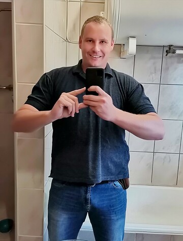 Hennie3, 32 Krugersdorp, Gauteng, South Africa