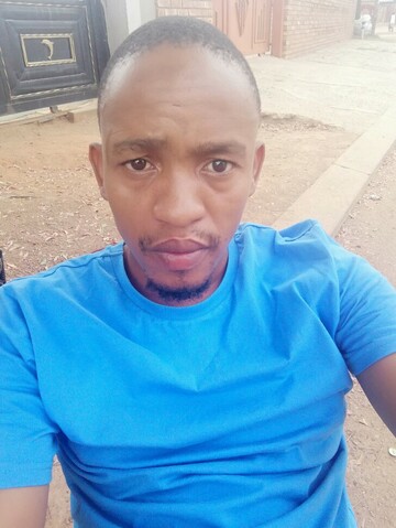 Bra Warren, 32 Brakpan, Gauteng, South Africa