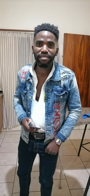 Yola2, 37 Johannesburg, Gauteng, South Africa