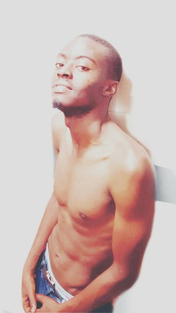 Moodie, 32 Tembisa, Gauteng, South Africa