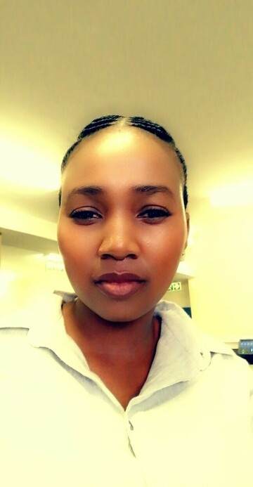 Kuhle, 34 Soweto, Gauteng, South Africa