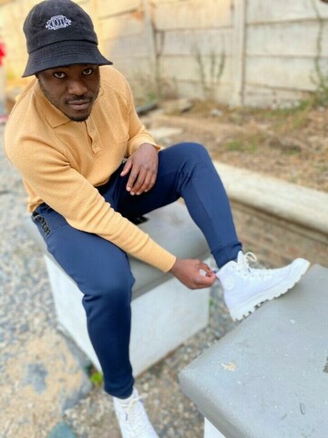Nkosinathi@007, 28 Benoni, Gauteng, South Africa