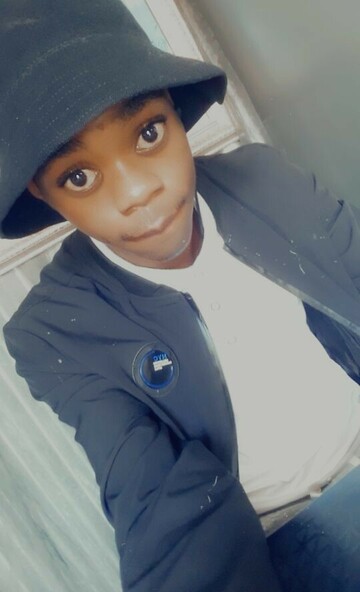 Thabzy t, 23 Rustenburg, North West, South Africa