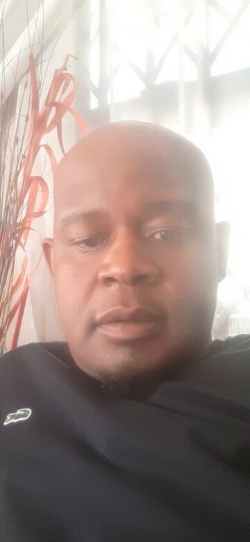 Poggie, 39 Johannesburg South, Gauteng, South Africa