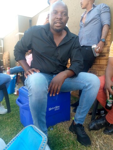 Kevin Mackenzoe, 39 Soweto, Gauteng, South Africa