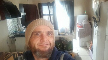 Lewie, 41 Gordons Bay, Western Cape, South Africa