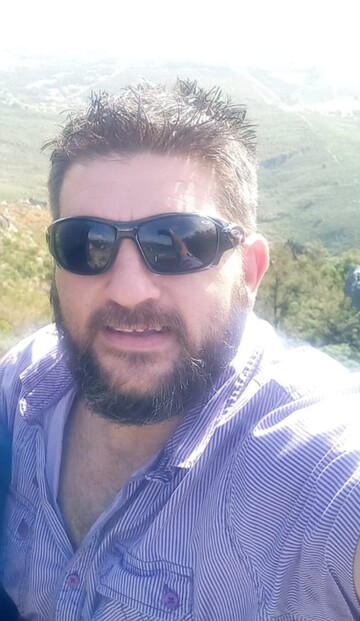 Handyman, 40 Pearly Beach, Western Cape, South Africa