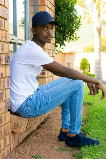 Thabo395, 24 Embalenhle, Mpumalanga, South Africa