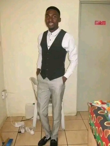 Sergi, 29 Hekpoort, Gauteng, South Africa
