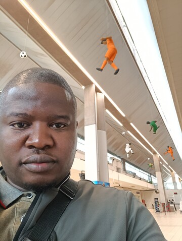 Doni, 36 Cape Town, Western Cape, South Africa