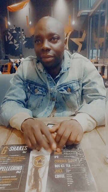 Ravee, 41 Roodepoort, Gauteng, South Africa