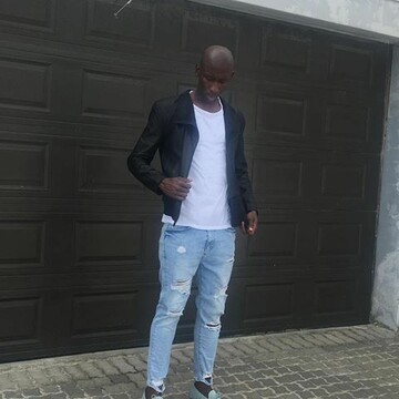 esihle@10, 34 Johannesburg, Gauteng, South Africa
