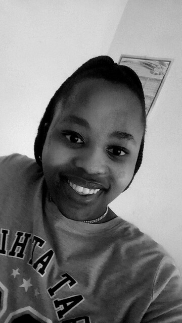 Unathi, 19 Soweto, Gauteng, South Africa