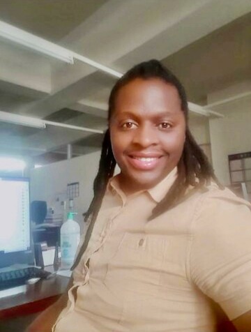 Athi, 39 Cape Town, Western Cape, South Africa