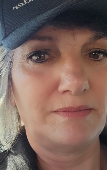 Anne, 55 Jeffreys Bay, Eastern Cape, South Africa