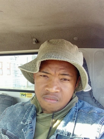 Robbie, 22 Hermanus, Western Cape, South Africa