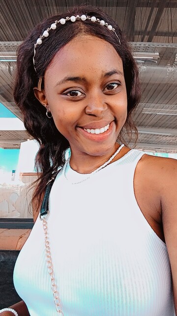 zinhle p mngomezulu, 21 Brakpan, Gauteng, South Africa