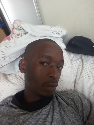 Ufufhuvch, 25 Roodepoort, Gauteng, South Africa