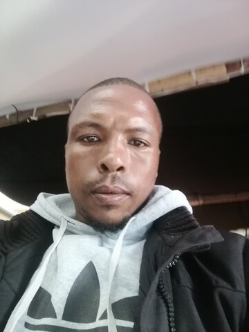 Makhi, 39 Cape Town, Western Cape, South Africa