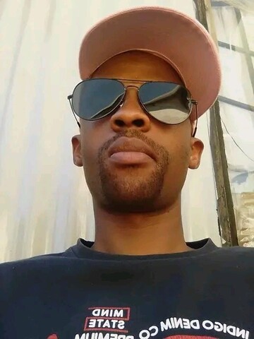 @thabiso, 36 Krugersdorp, Gauteng, South Africa