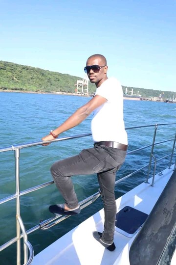 Nkanyiso, 39 Johannesburg, Gauteng, South Africa