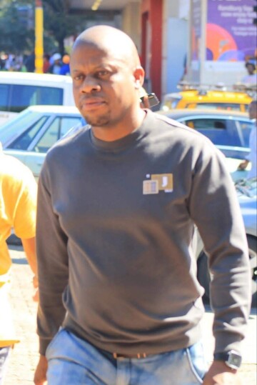 Veli, 43 Randburg, Gauteng, South Africa