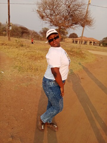Keitumetse motsumi, 18 Rustenburg, North West, South Africa