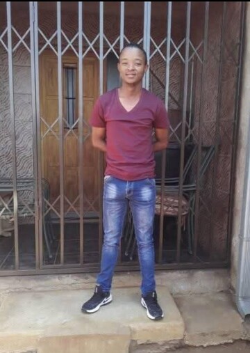 YAYA, 34 Katlehong, Gauteng, South Africa