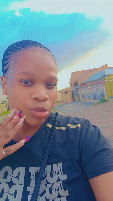 bonisilepretty27@, 29 Tembisa, Gauteng, South Africa