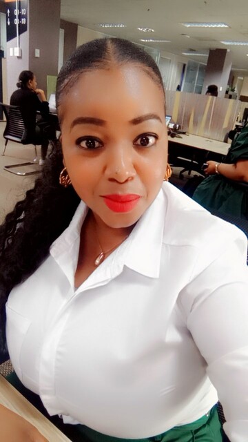 Queen, 36 Roodepoort, Gauteng, South Africa