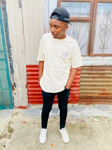 nande, 25 Queenstown, Eastern Cape, South Africa