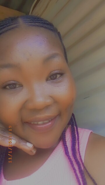 Hlengiee, 28 Soweto, Gauteng, South Africa