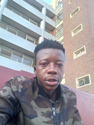 Mr White, 19 Randburg, Gauteng, South Africa