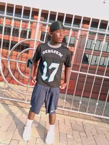 Pop L K, 18 Newcastle, KwaZulu-Natal, South Africa