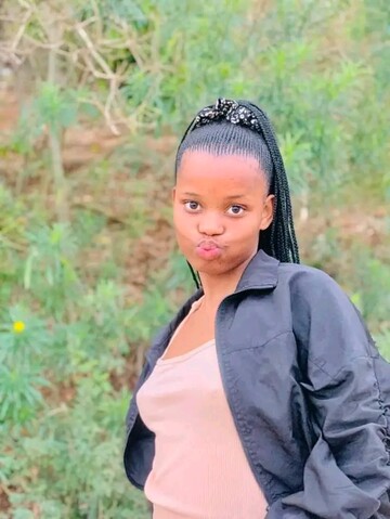 Amanda, 18 Nquthu, KwaZulu-Natal, South Africa