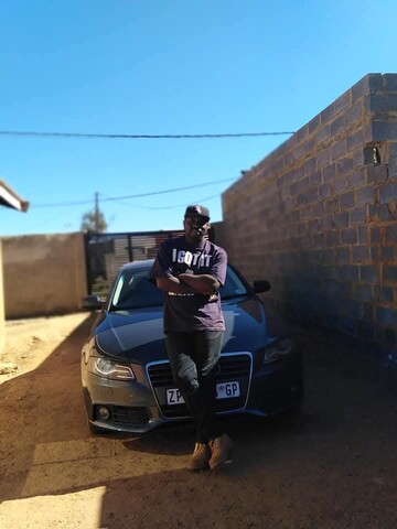 Vick, 38 Lenasia, Gauteng, South Africa