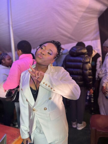 Siza.., 21 Tembisa, Gauteng, South Africa