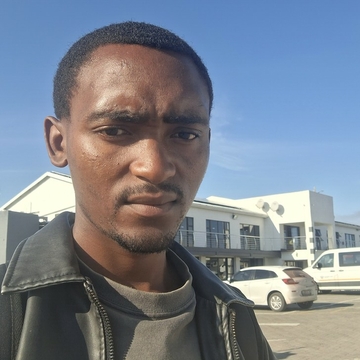 Thandile, 27 Knysna, Western Cape, South Africa