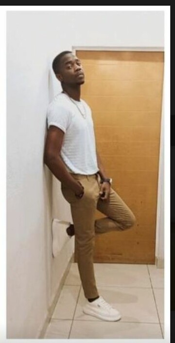 Sihle, 36 Durban, KwaZulu-Natal, South Africa