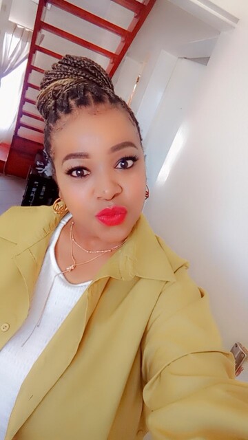 Queen, 36 Roodepoort, Gauteng, South Africa