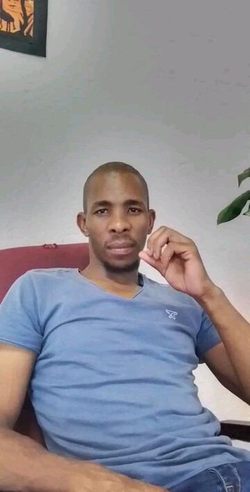 Vusi, 36 Cape Town, Western Cape, South Africa