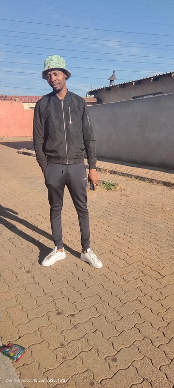 Manando, 35 Johannesburg, Gauteng, South Africa