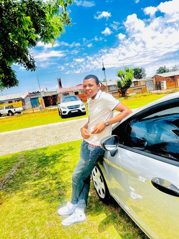 Nikkie, 19 Soweto, Gauteng, South Africa