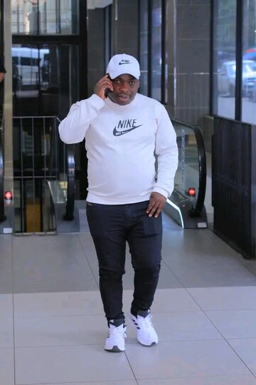 BlessB, 40 Johannesburg, Gauteng, South Africa