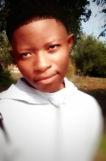 Njabulo, 18 Rustenburg, North West, South Africa