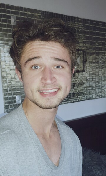 Olie, 27 Randburg, Gauteng, South Africa