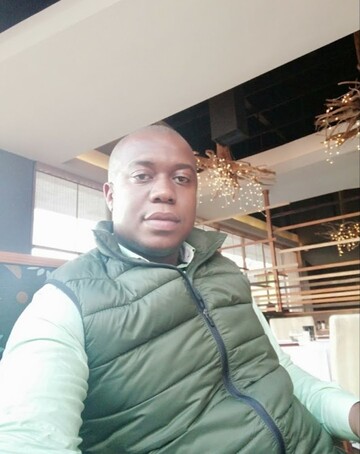 Zes-, 38 Hartbeespoort, North West, South Africa
