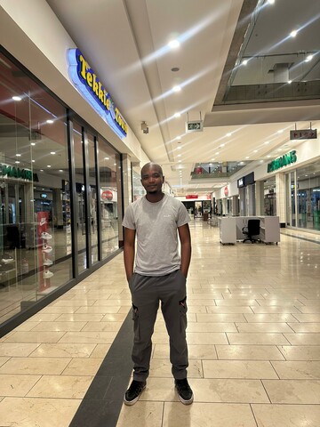 Chris, 20 Sebokeng, Gauteng, South Africa