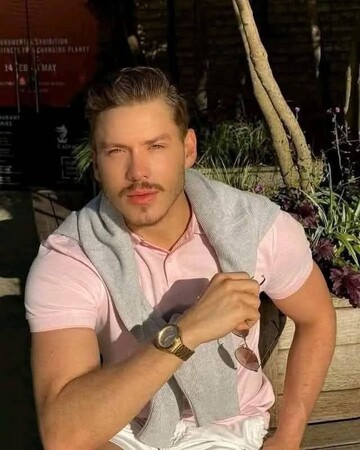 Carl, 36 Strand, Western Cape, South Africa